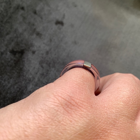 📦 MOVING SALE 🚛 🔍Tinted acrylic ring with metal accent 🔎 - Picture 4 of 5